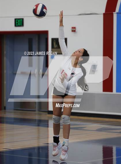 Thumbnail 3 in Burlingame @ Hillsdale photogallery.