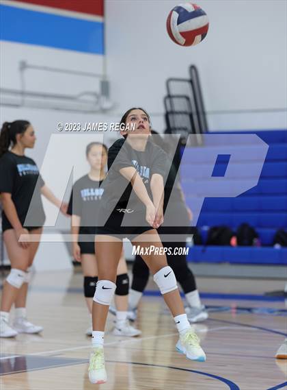 Thumbnail 1 in Burlingame @ Hillsdale photogallery.