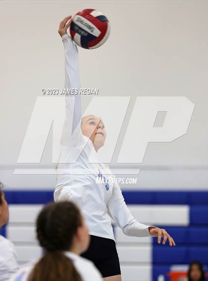 Thumbnail 1 in Burlingame @ Hillsdale photogallery.