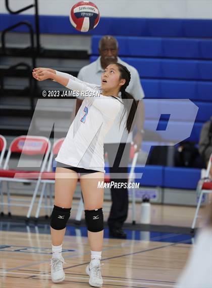 Thumbnail 1 in Burlingame @ Hillsdale photogallery.