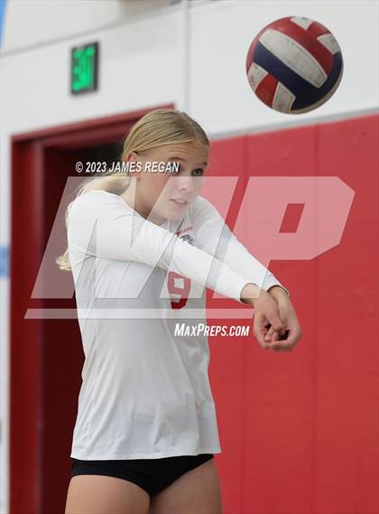 Thumbnail 2 in Burlingame @ Hillsdale photogallery.