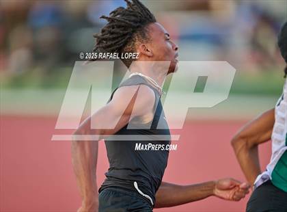Thumbnail 2 in Panther Relays (200M) photogallery.