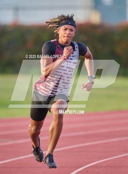 Thumbnail 3 in Panther Relays (200M) photogallery.