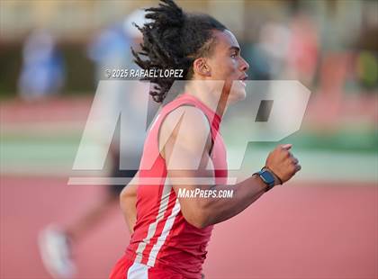 Thumbnail 3 in Panther Relays (200M) photogallery.