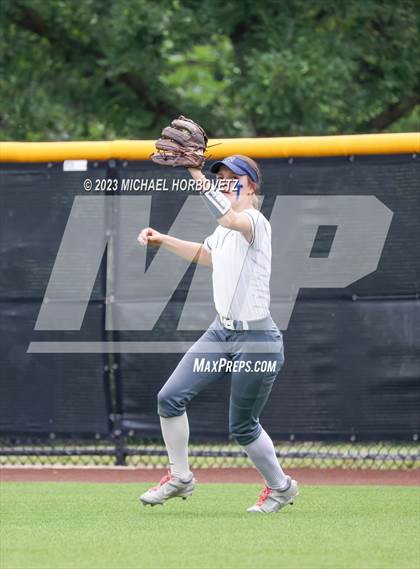 Thumbnail 3 in Keller vs. Guyer (UIL 6A Regional Final Game 3) photogallery.