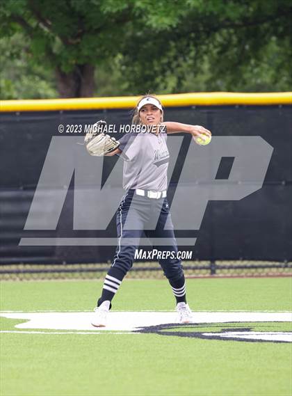Thumbnail 2 in Keller vs. Guyer (UIL 6A Regional Final Game 3) photogallery.