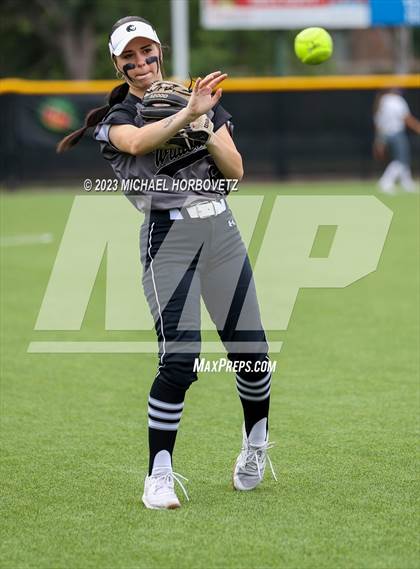 Thumbnail 1 in Keller vs. Guyer (UIL 6A Regional Final Game 3) photogallery.