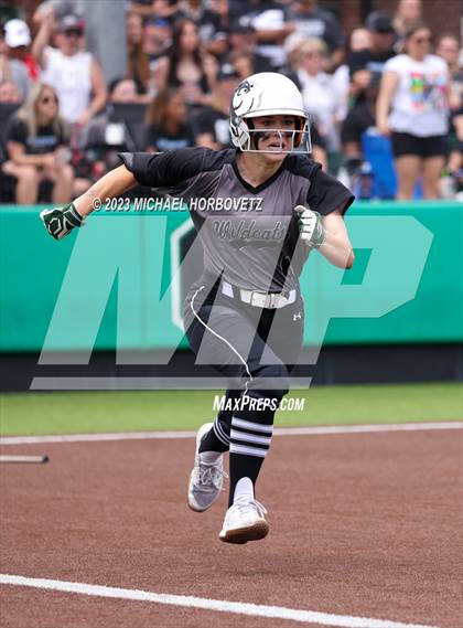 Thumbnail 2 in Keller vs. Guyer (UIL 6A Regional Final Game 3) photogallery.