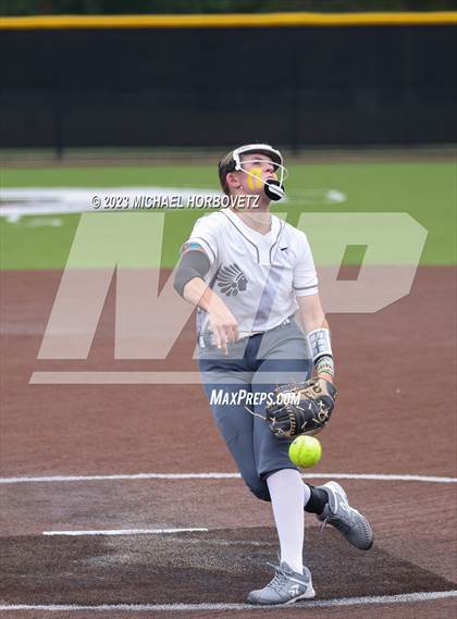 Thumbnail 2 in Keller vs. Guyer (UIL 6A Regional Final Game 3) photogallery.