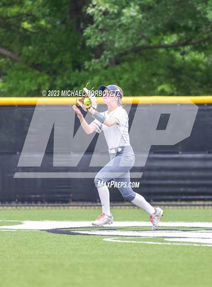 Thumbnail 2 in Keller vs. Guyer (UIL 6A Regional Final Game 3) photogallery.