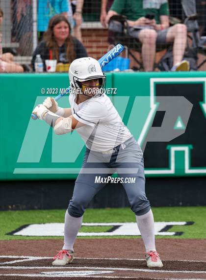 Thumbnail 3 in Keller vs. Guyer (UIL 6A Regional Final Game 3) photogallery.