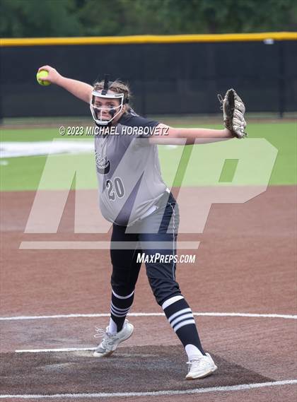 Thumbnail 3 in Keller vs. Guyer (UIL 6A Regional Final Game 3) photogallery.