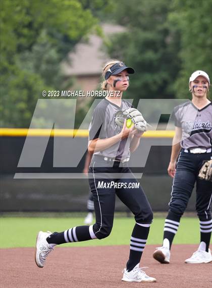Thumbnail 1 in Keller vs. Guyer (UIL 6A Regional Final Game 3) photogallery.