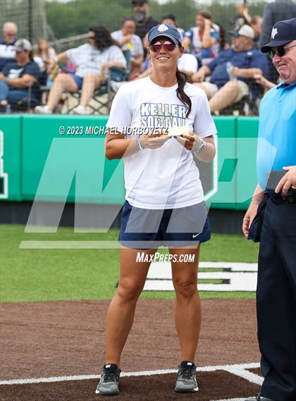 Thumbnail 3 in Keller vs. Guyer (UIL 6A Regional Final Game 3) photogallery.