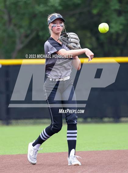Thumbnail 2 in Keller vs. Guyer (UIL 6A Regional Final Game 3) photogallery.