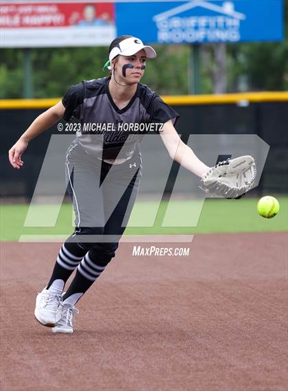 Thumbnail 2 in Keller vs. Guyer (UIL 6A Regional Final Game 3) photogallery.