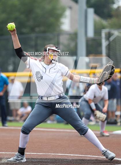 Thumbnail 3 in Keller vs. Guyer (UIL 6A Regional Final Game 3) photogallery.