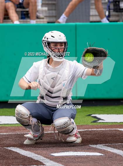 Thumbnail 3 in Keller vs. Guyer (UIL 6A Regional Final Game 3) photogallery.