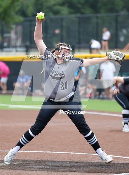 Thumbnail 1 in Keller vs. Guyer (UIL 6A Regional Final Game 3) photogallery.