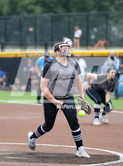 Thumbnail 3 in Keller vs. Guyer (UIL 6A Regional Final Game 3) photogallery.