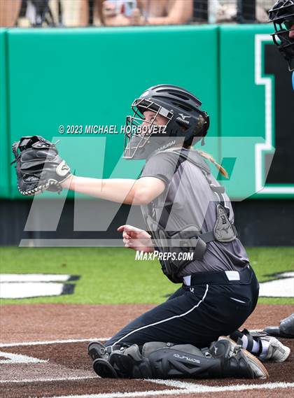 Thumbnail 3 in Keller vs. Guyer (UIL 6A Regional Final Game 3) photogallery.