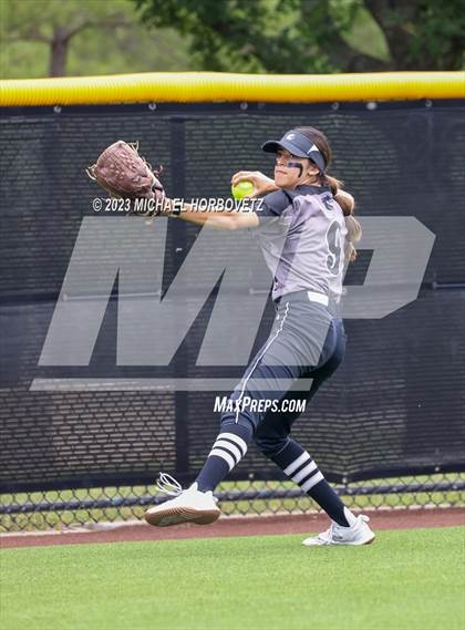 Thumbnail 3 in Keller vs. Guyer (UIL 6A Regional Final Game 3) photogallery.