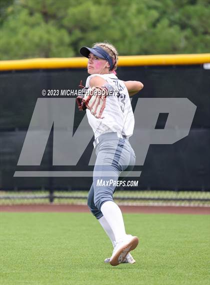Thumbnail 3 in Keller vs. Guyer (UIL 6A Regional Final Game 3) photogallery.
