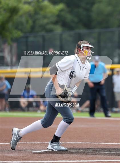 Thumbnail 3 in Keller vs. Guyer (UIL 6A Regional Final Game 3) photogallery.