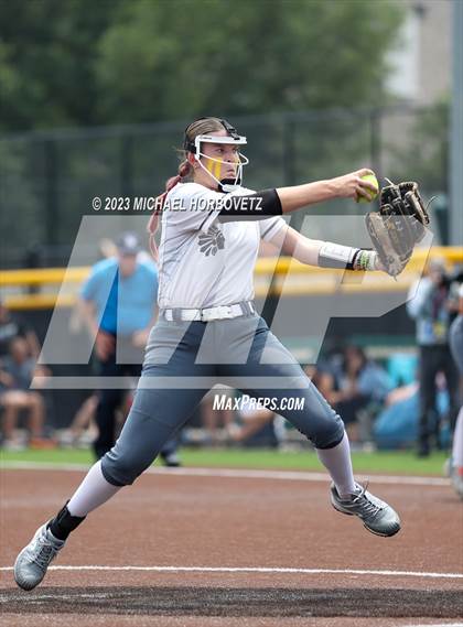 Thumbnail 2 in Keller vs. Guyer (UIL 6A Regional Final Game 3) photogallery.
