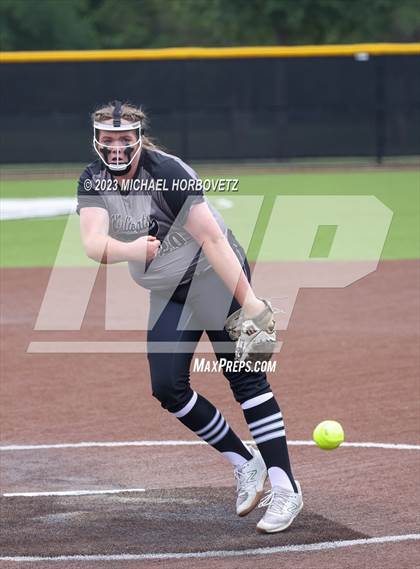 Thumbnail 3 in Keller vs. Guyer (UIL 6A Regional Final Game 3) photogallery.