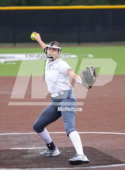 Thumbnail 1 in Keller vs. Guyer (UIL 6A Regional Final Game 3) photogallery.
