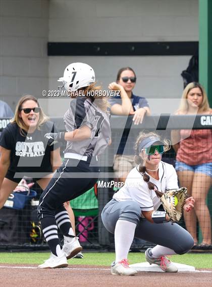 Thumbnail 1 in Keller vs. Guyer (UIL 6A Regional Final Game 3) photogallery.