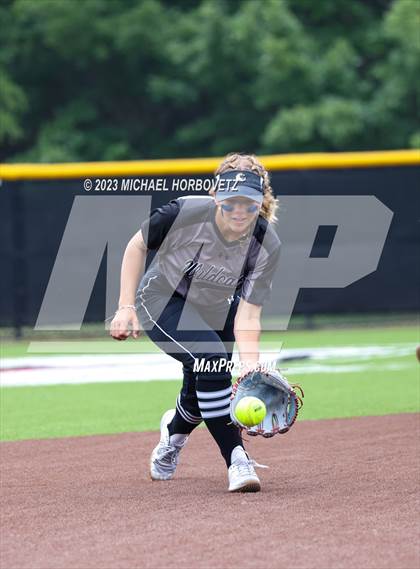 Thumbnail 1 in Keller vs. Guyer (UIL 6A Regional Final Game 3) photogallery.