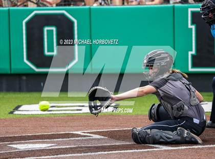 Thumbnail 1 in Keller vs. Guyer (UIL 6A Regional Final Game 3) photogallery.