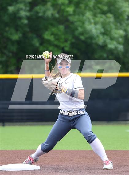 Thumbnail 3 in Keller vs. Guyer (UIL 6A Regional Final Game 3) photogallery.