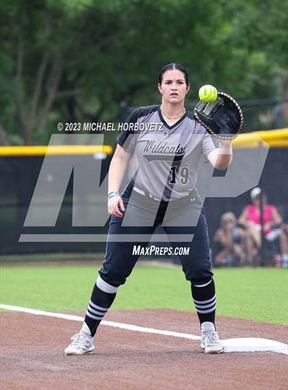Thumbnail 1 in Keller vs. Guyer (UIL 6A Regional Final Game 3) photogallery.