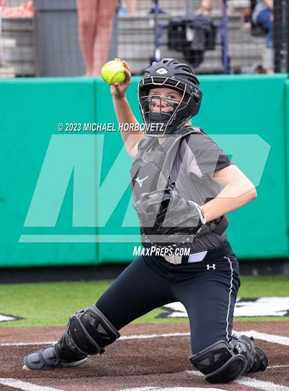 Thumbnail 1 in Keller vs. Guyer (UIL 6A Regional Final Game 3) photogallery.