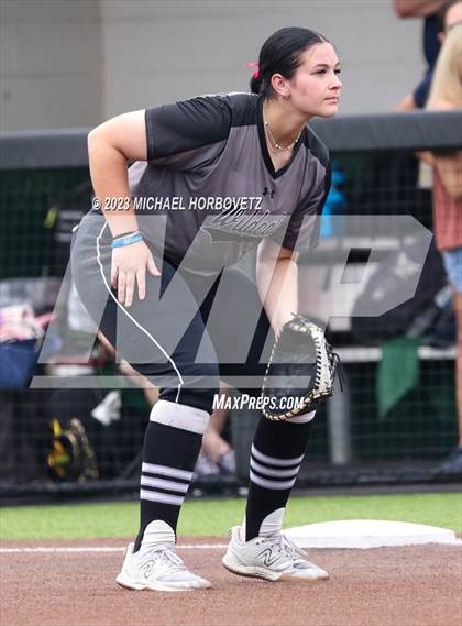 Thumbnail 2 in Keller vs. Guyer (UIL 6A Regional Final Game 3) photogallery.