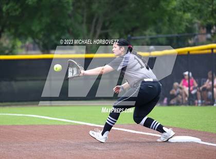 Thumbnail 3 in Keller vs. Guyer (UIL 6A Regional Final Game 3) photogallery.