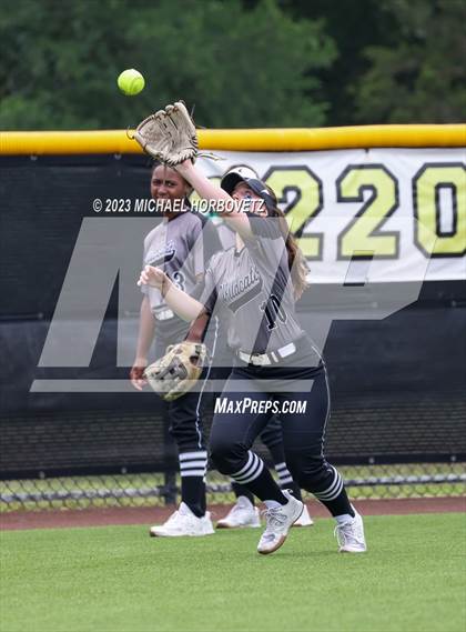 Thumbnail 3 in Keller vs. Guyer (UIL 6A Regional Final Game 3) photogallery.