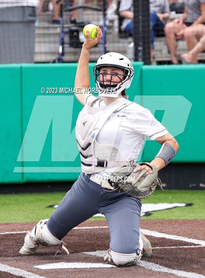 Thumbnail 3 in Keller vs. Guyer (UIL 6A Regional Final Game 3) photogallery.