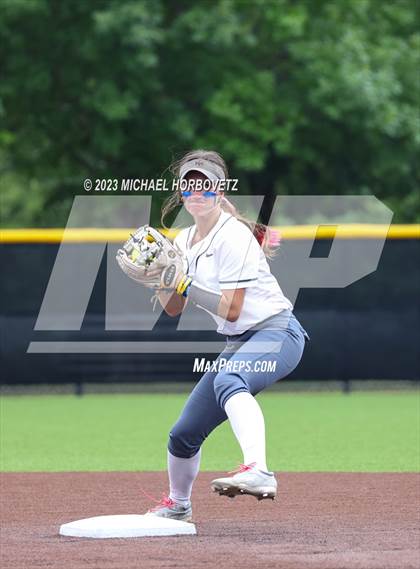 Thumbnail 2 in Keller vs. Guyer (UIL 6A Regional Final Game 3) photogallery.