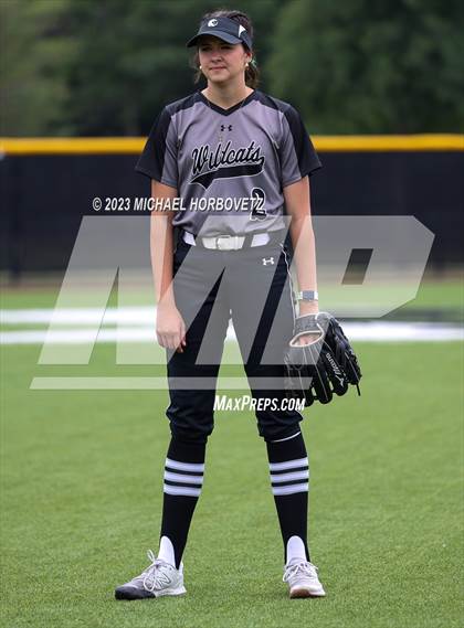Thumbnail 2 in Keller vs. Guyer (UIL 6A Regional Final Game 3) photogallery.