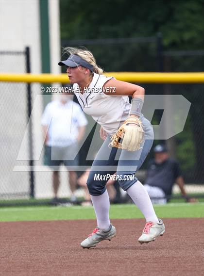 Thumbnail 3 in Keller vs. Guyer (UIL 6A Regional Final Game 3) photogallery.