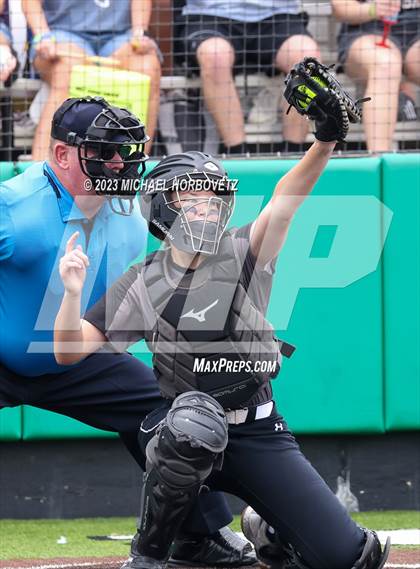 Thumbnail 1 in Keller vs. Guyer (UIL 6A Regional Final Game 3) photogallery.