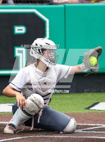 Thumbnail 3 in Keller vs. Guyer (UIL 6A Regional Final Game 3) photogallery.
