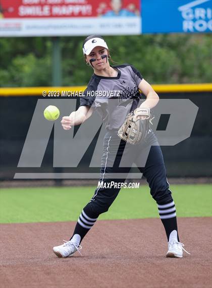 Thumbnail 2 in Keller vs. Guyer (UIL 6A Regional Final Game 3) photogallery.