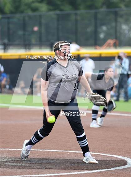 Thumbnail 1 in Keller vs. Guyer (UIL 6A Regional Final Game 3) photogallery.
