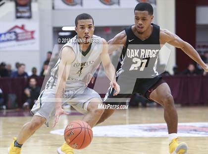 Thumbnail 2 in Roselle Catholic vs. Oak Ridge (Spalding Hoophall Classic) photogallery.