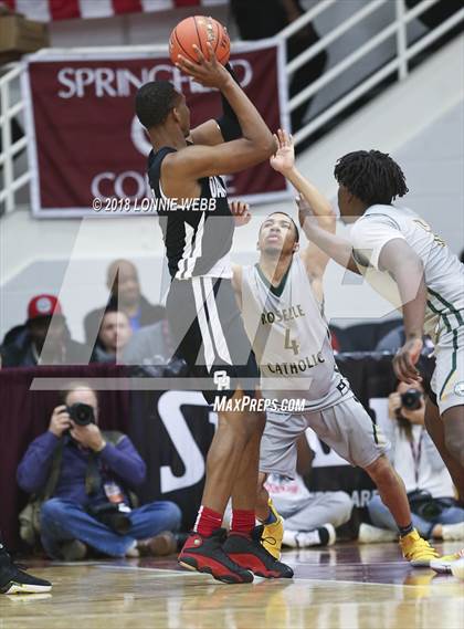 Thumbnail 1 in Roselle Catholic vs. Oak Ridge (Spalding Hoophall Classic) photogallery.